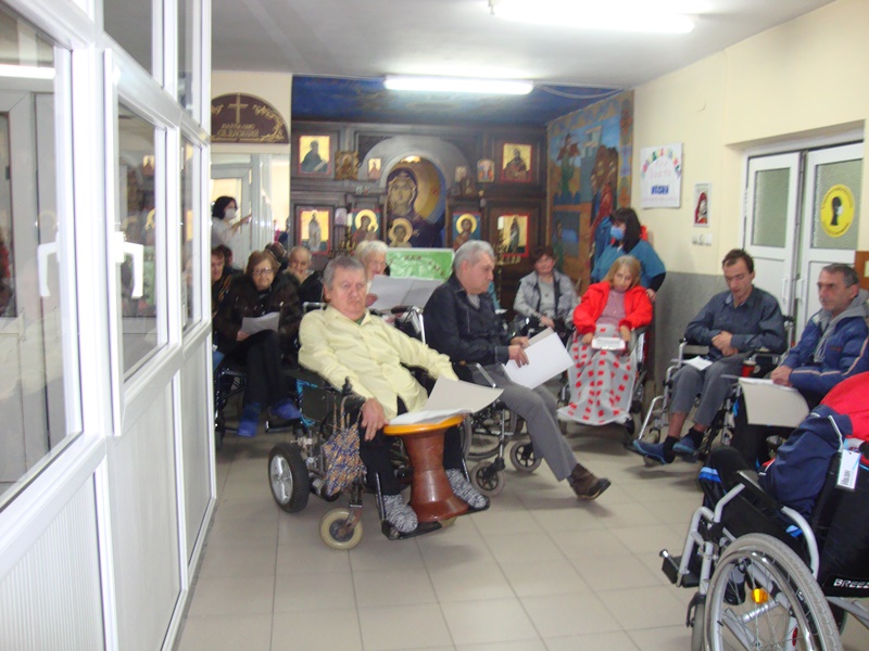 apostola-25