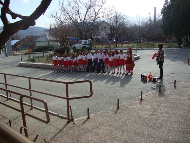 pee-08