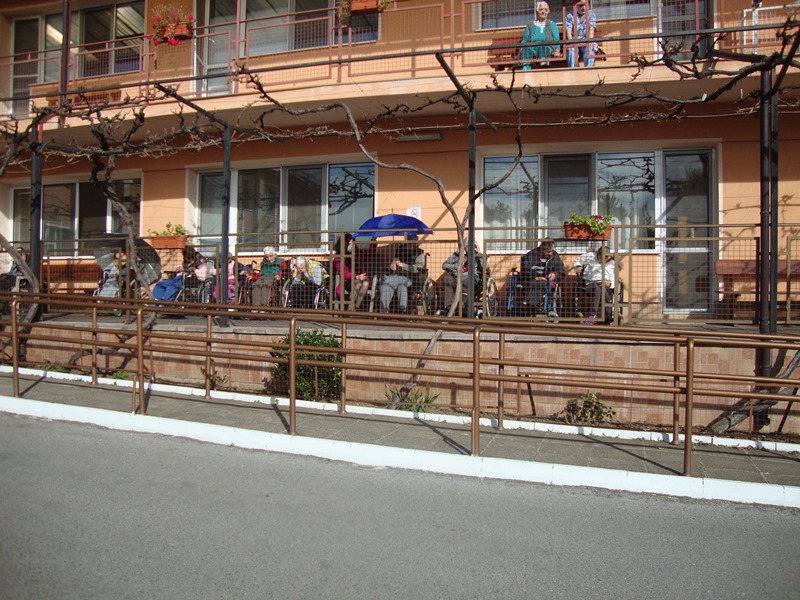 1-noemvri 19